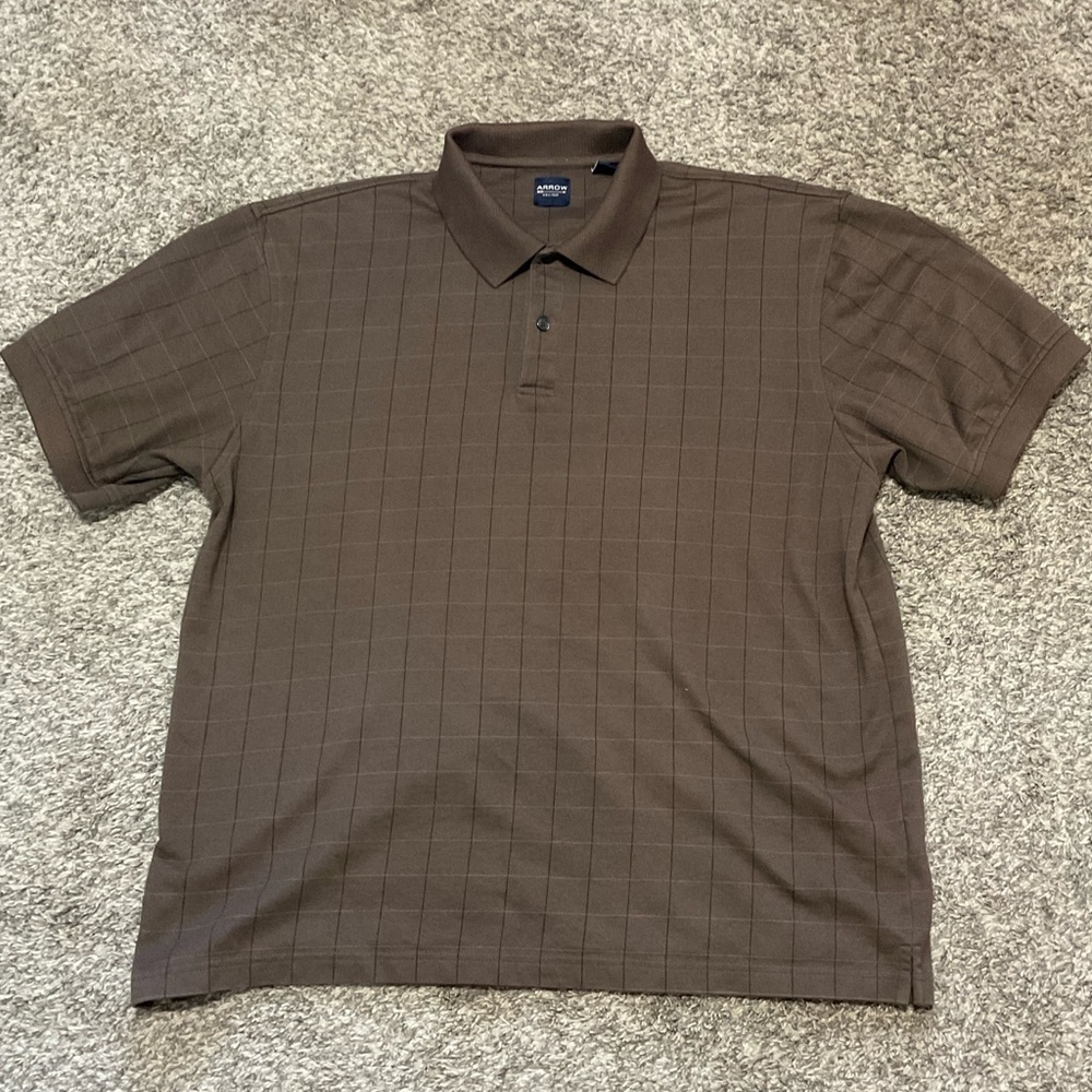 Arrow light brown checked polo. Size large